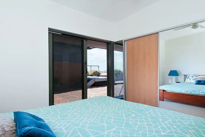 Room 4 of 14