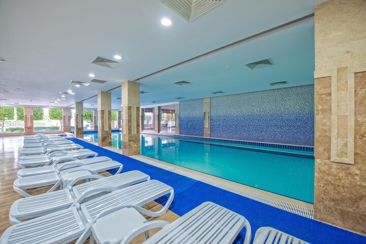 Pools & Facilities