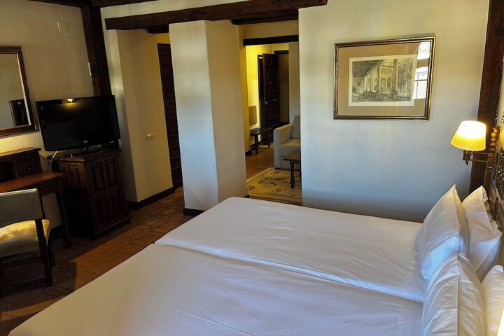 Room 7 of 49