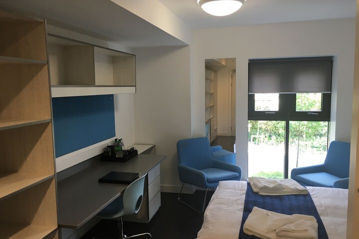Room 6 of 23