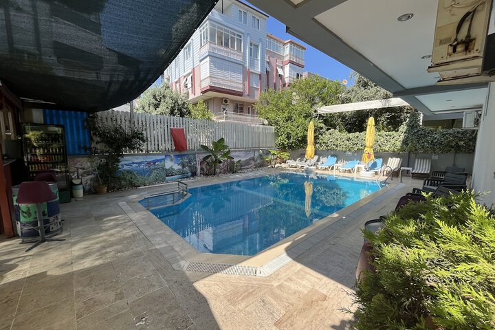 Pool 21 of 42