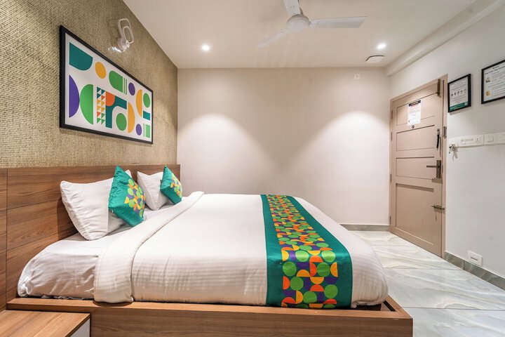 Room 13 of 29