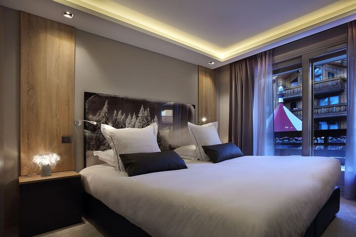 Room 15 of 48