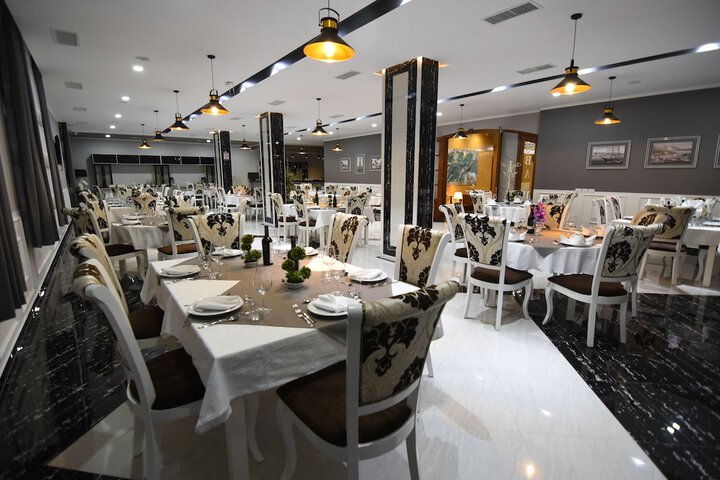 Dining 108 of 121