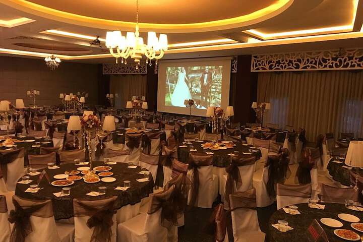 Ballroom/Hall 65 of 75