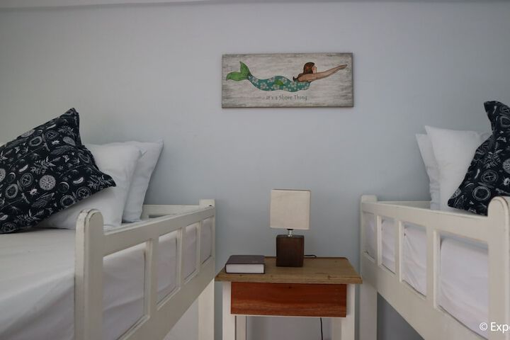 Room 6 of 27