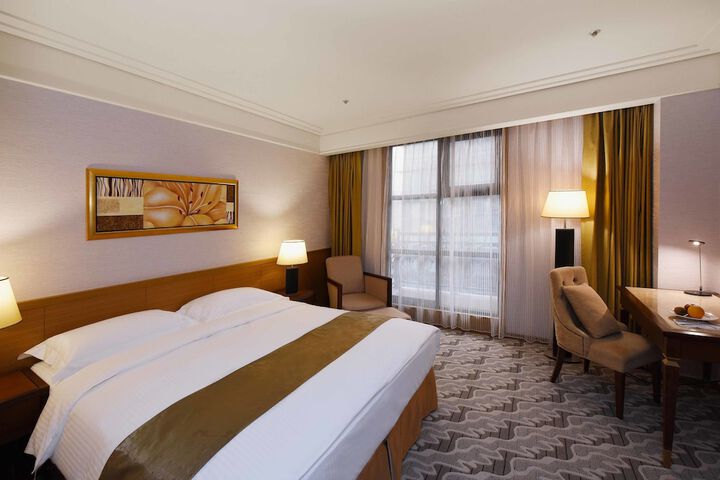 Room 7 of 29