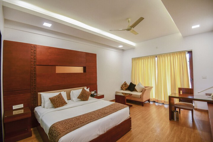 Room 3 of 20