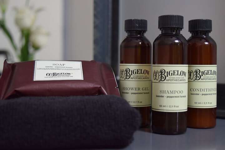 Bathroom amenities