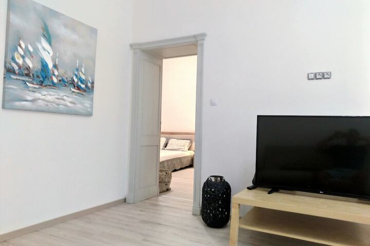 Room 25 of 29