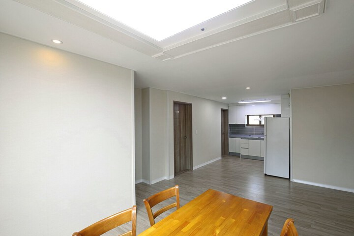 Room 20 of 39