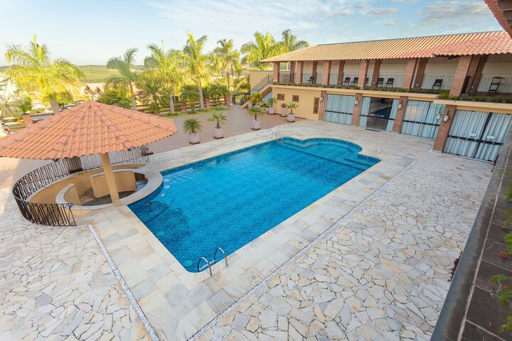 Pool 48 of 81