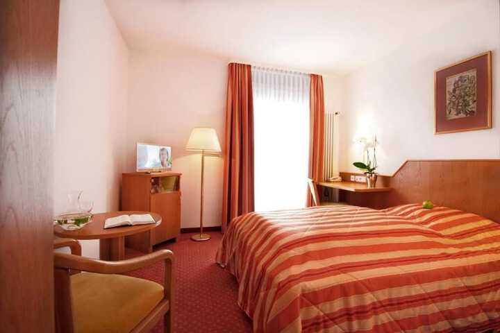 Room 16 of 70