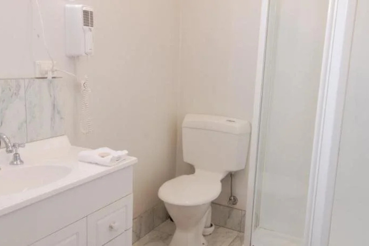 Room 9 of 20