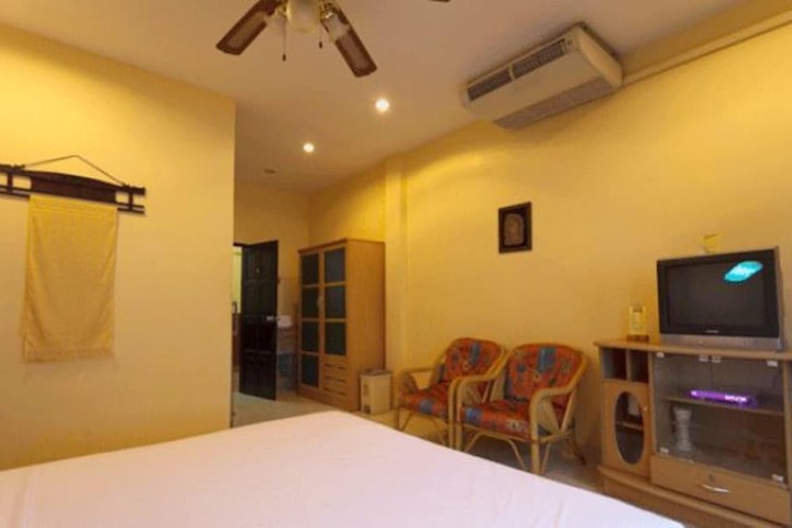Room 19 of 36