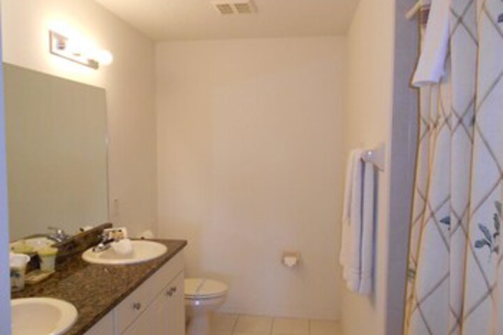Room 7 of 38