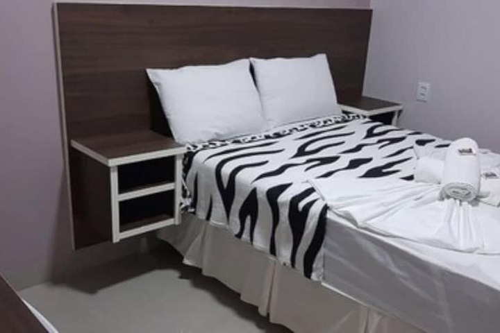 Room 8 of 13
