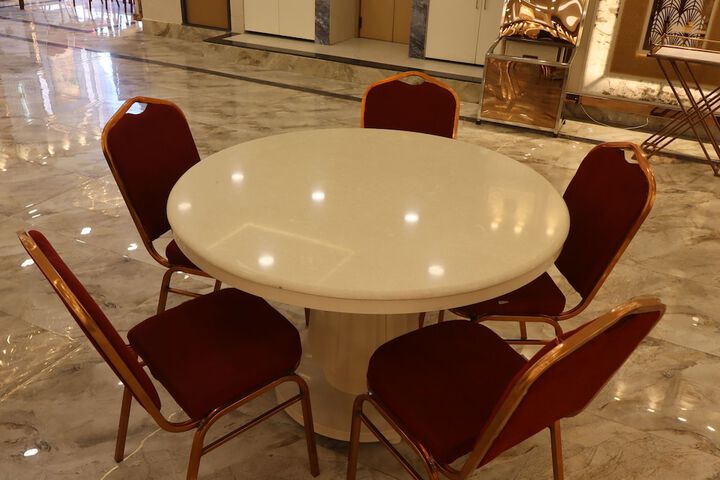 Dining 13 of 17