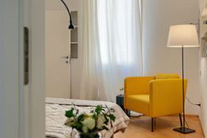 Room 7 of 28