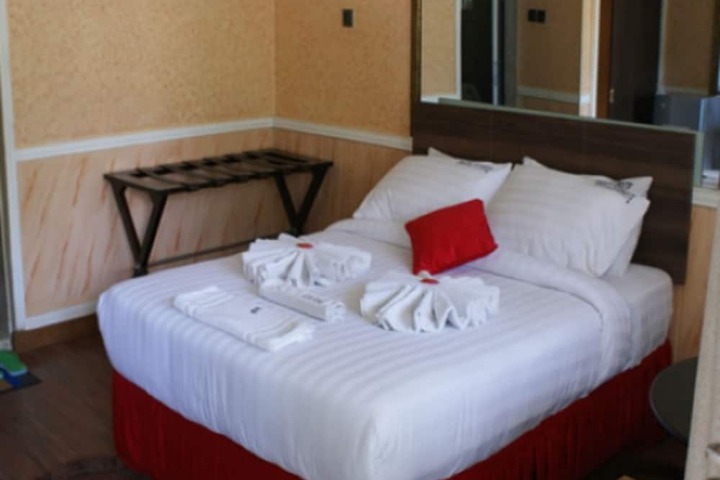 Room 3 of 15