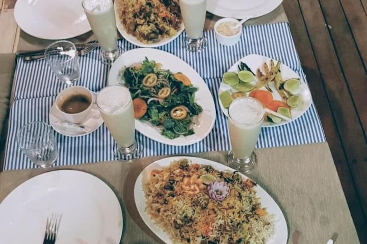 Dining 37 of 62