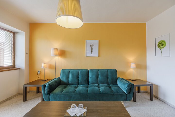Room 16 of 50