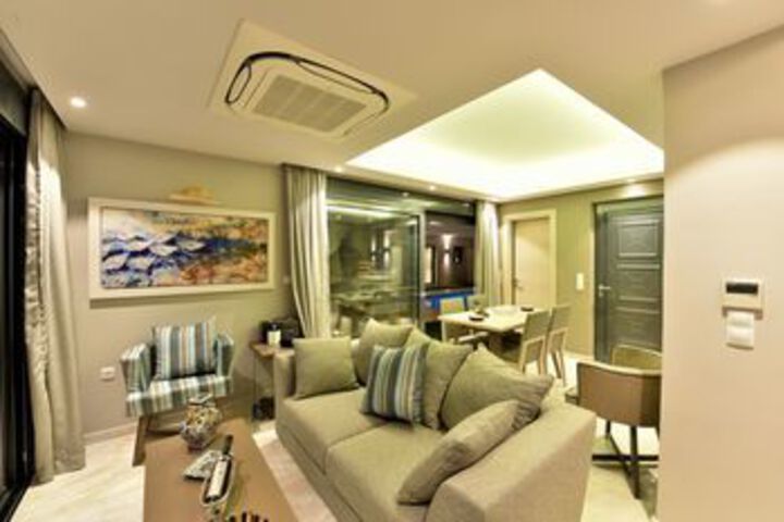 Room 48 of 60