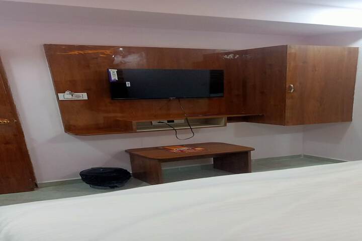 Room 10 of 21