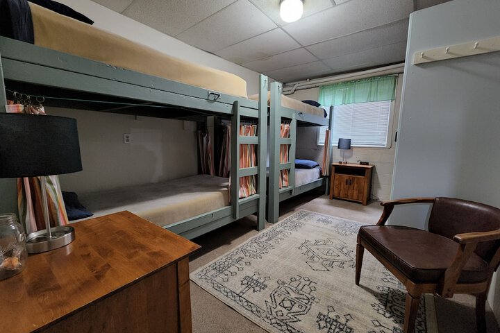 Room 10 of 46