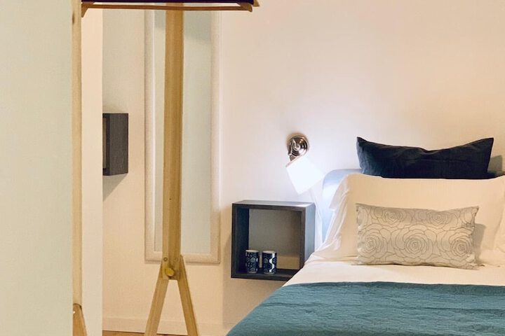 Room 13 of 87