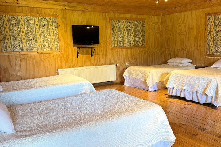 Room 5 of 8