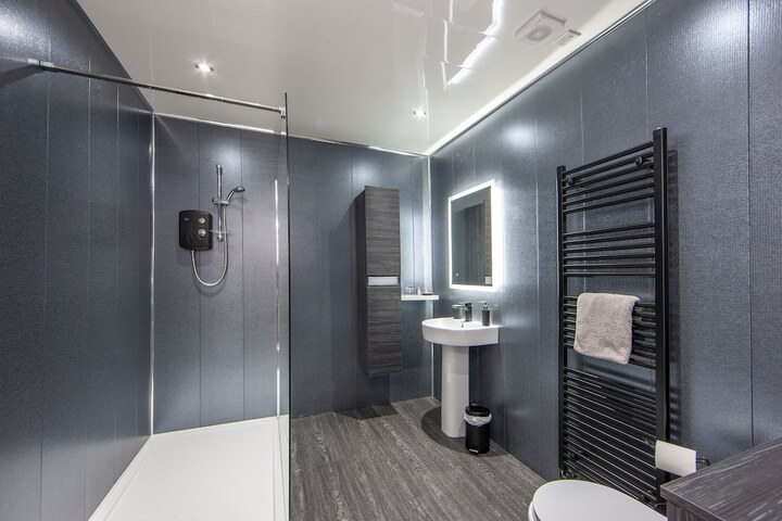 Room 43 of 77