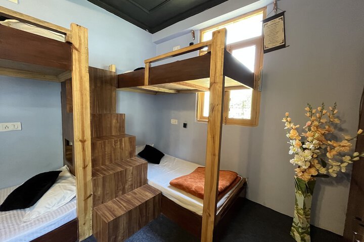 Room 22 of 49