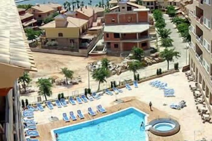 Pool Hotel