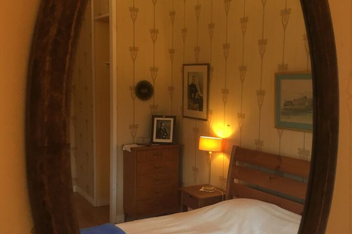 Room 4 of 71
