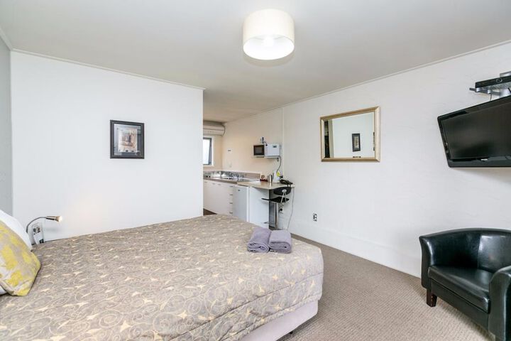 Room 5 of 34