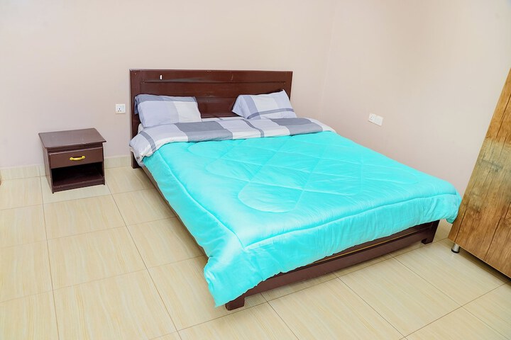 Room 12 of 25