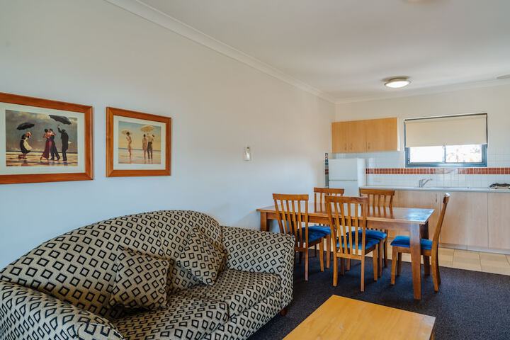 Room 18 of 37