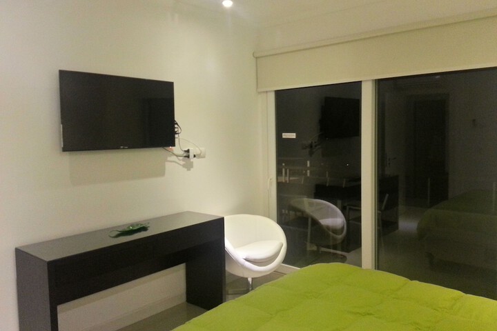 Room 14 of 86