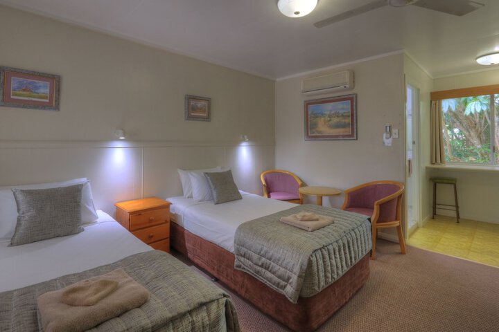 Room 13 of 31