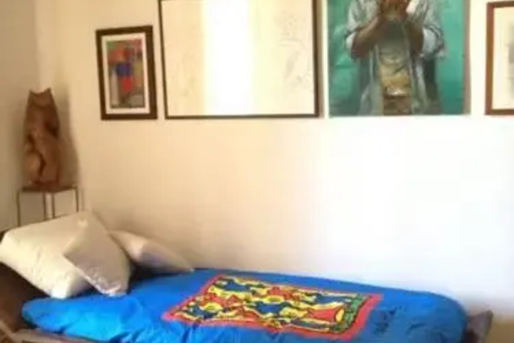 Room 7 of 10