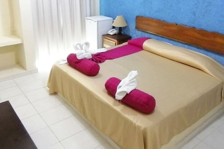 Room 3 of 29