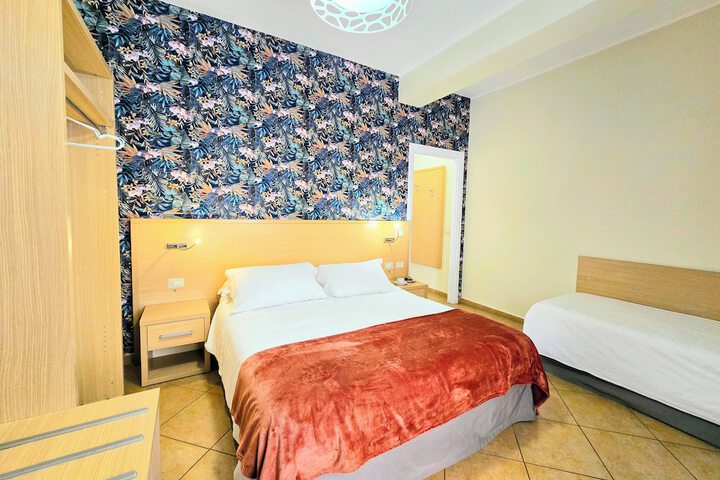 Room 18 of 53