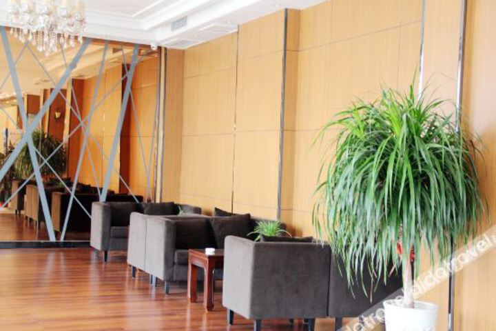 Hotel Interior 9 of 27