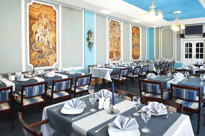 Dining 73 of 81