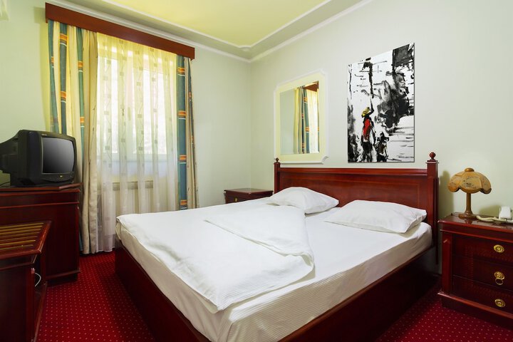 Room 6 of 41