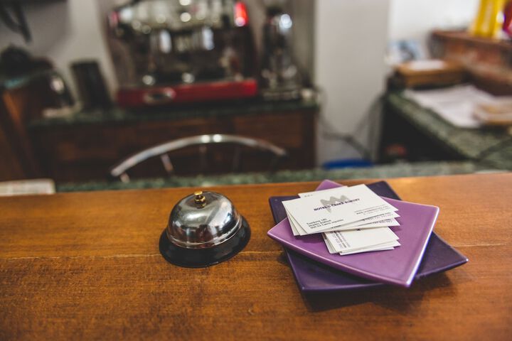 Check-in/check-out kiosk