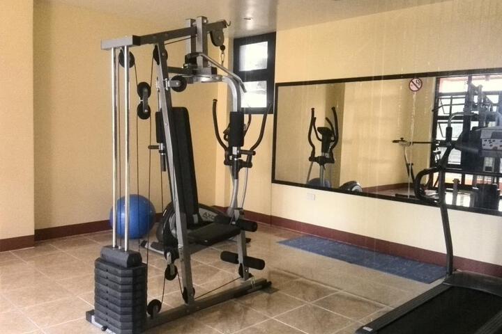 Room 2 of 6