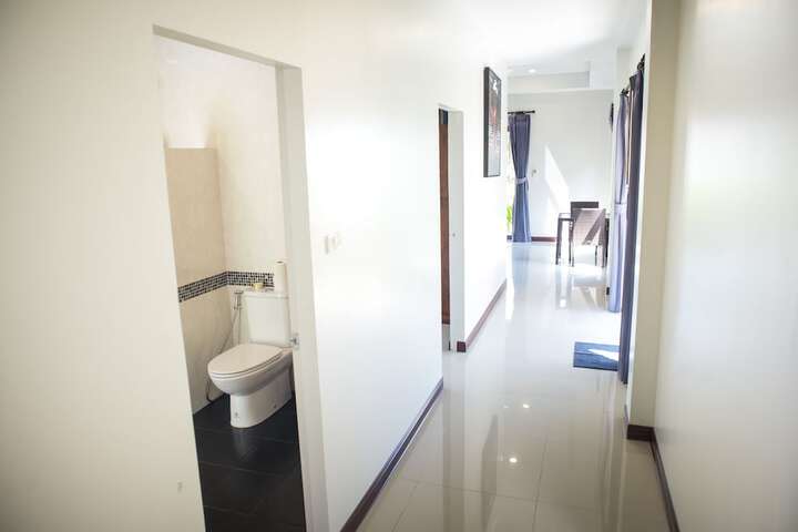 Room 4 of 78