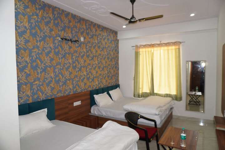 Room 7 of 34